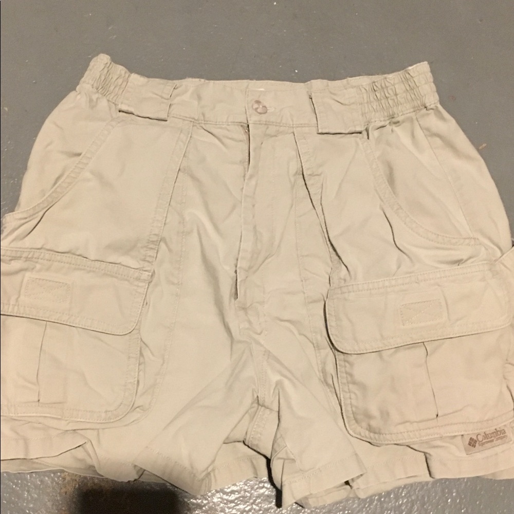 Columbia sport cargo shorts